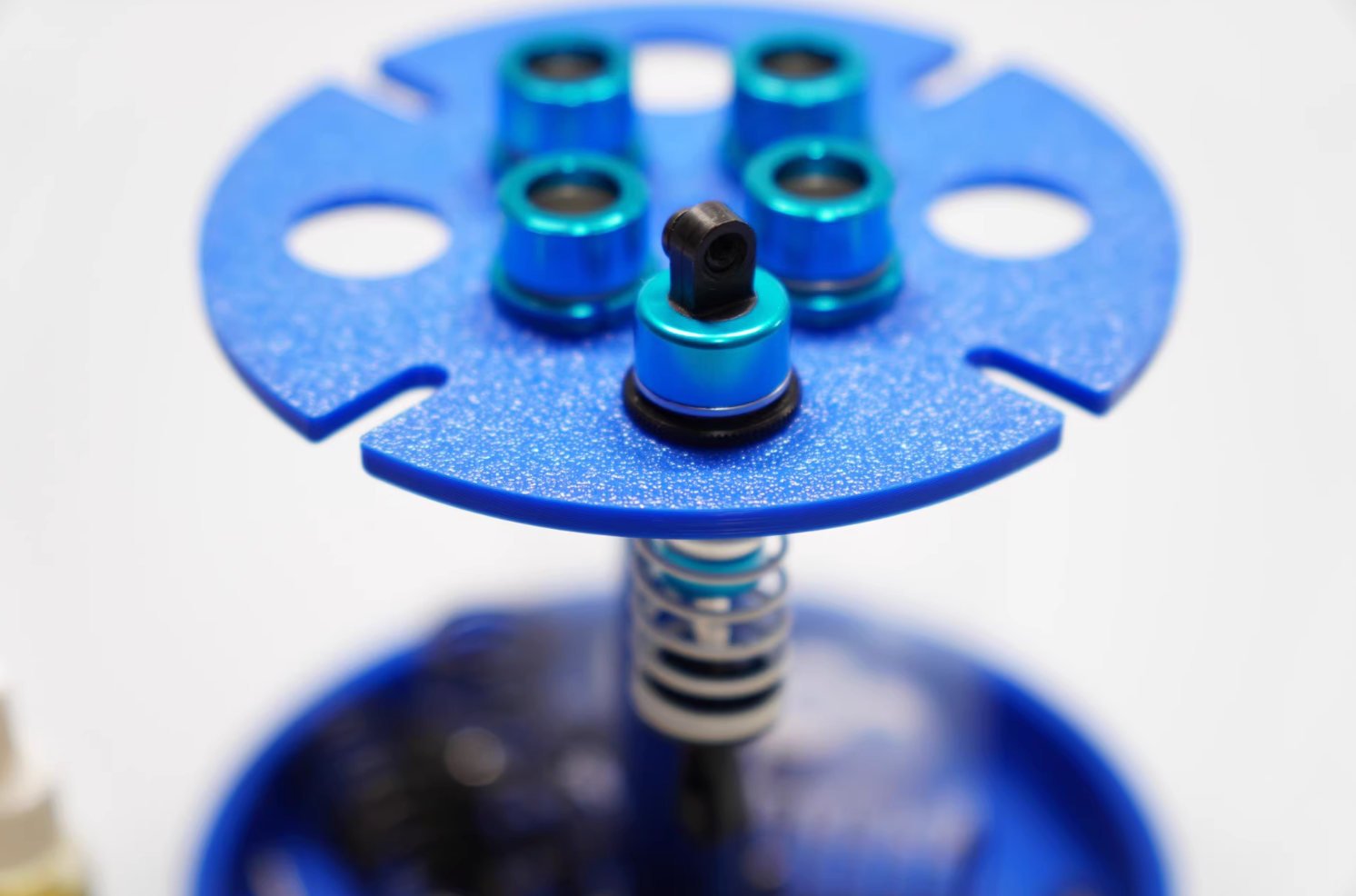 RC Shock Absorber Installation & Maintenance Stand – With Storage Tray | TAMIYA, Kyosho, 1/10 & 1/8 Compatible