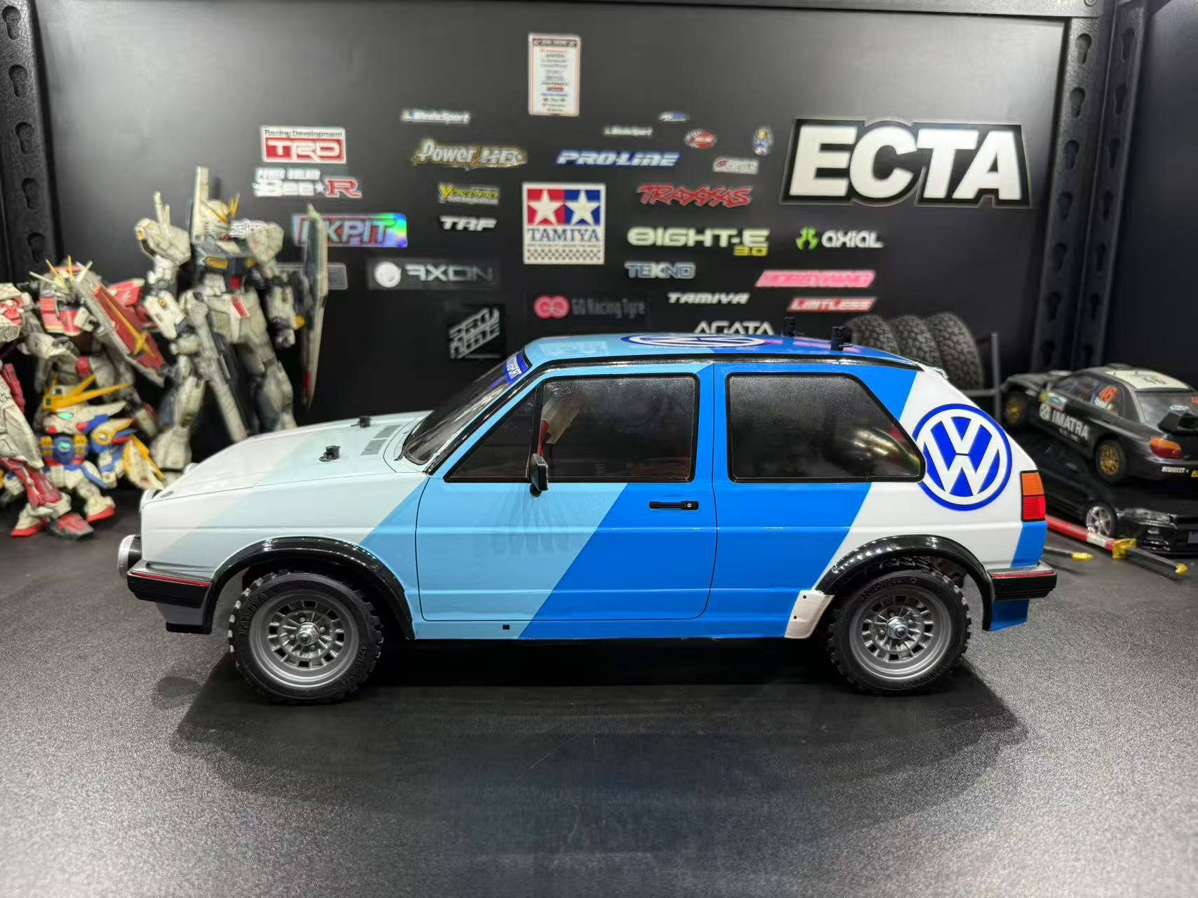 Tamiya Volkswagen Golf GTI Mk2 RTR — 1/10 MF-01X 4WD RC Car with Painted Body & LED Headlights/Taillights