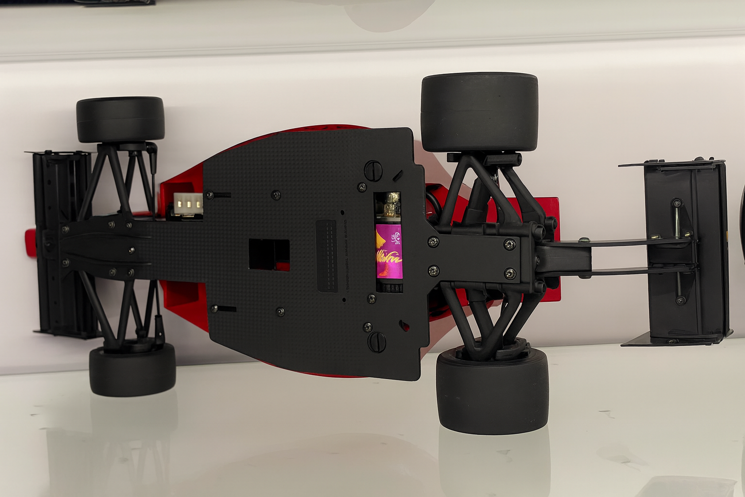 Rare Kyosho Ferrari F189 1/10 RC Formula Car – Vintage 1990s Collector Model with Futaba