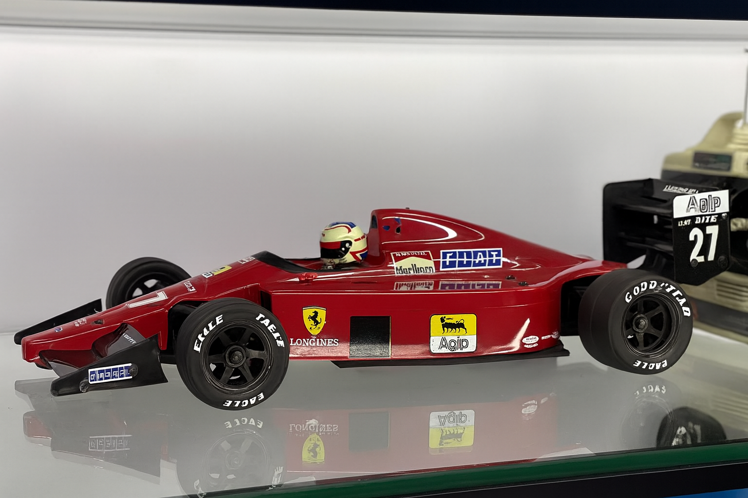 Rare Kyosho Ferrari F189 1/10 RC Formula Car – Vintage 1990s Collector Model with Futaba