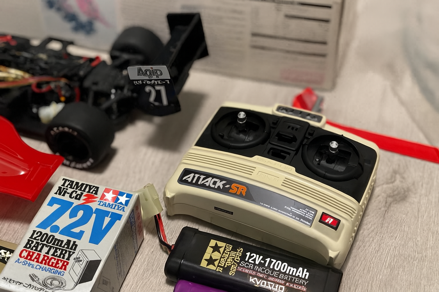 Rare Kyosho Ferrari F189 1/10 RC Formula Car – Vintage 1990s Collector Model with Futaba