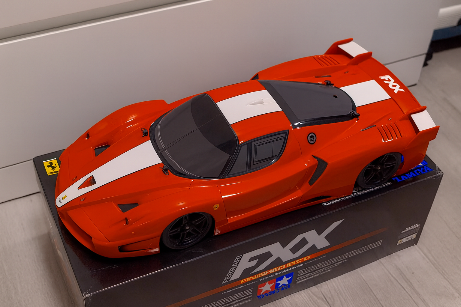 🏎️ Tamiya Ferrari FXX 1/10 RC Car – Rare Finished Body Version with Box & Manual