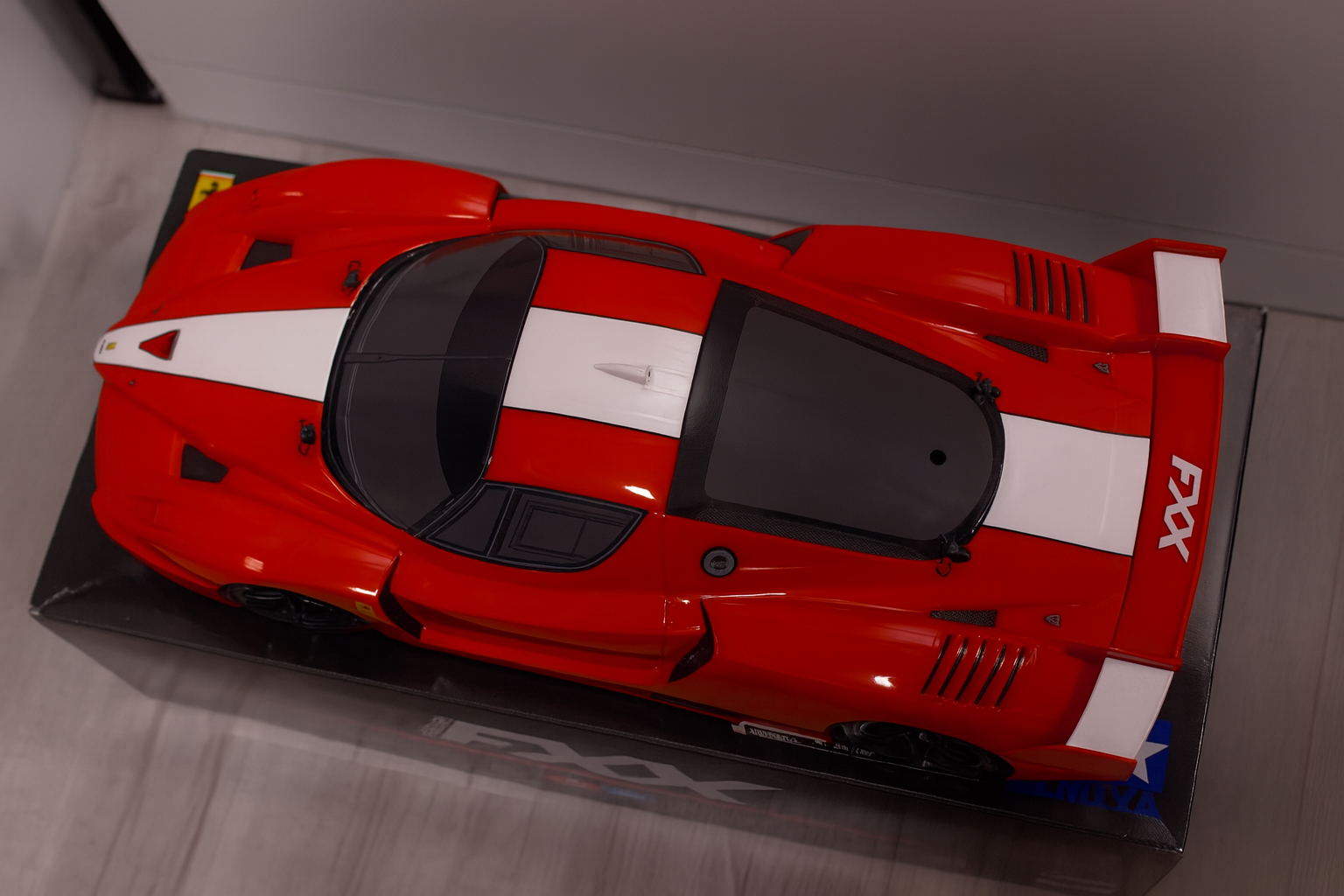 🏎️ Tamiya Ferrari FXX 1/10 RC Car – Rare Finished Body Version with Box & Manual