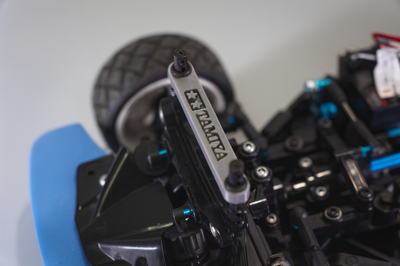 TAMIYA TT-01 / TT-02 / XV-01 / XV-02 Body Post Reinforcement Brace | Includes 4 O-Rings