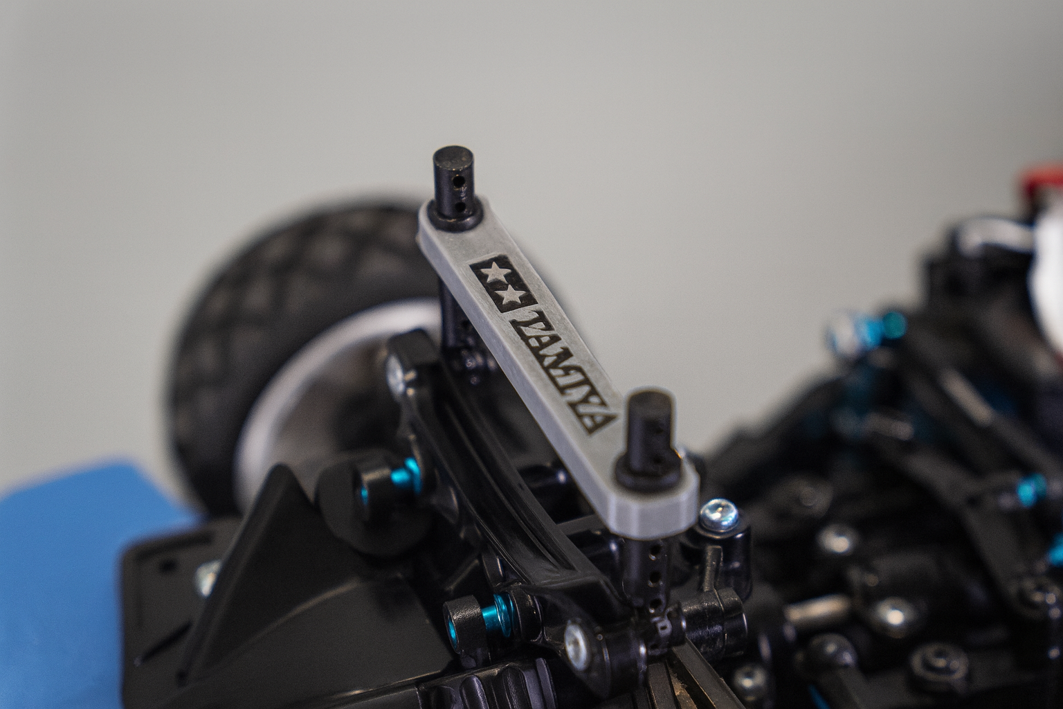 TAMIYA TT-01 / TT-02 / XV-01 / XV-02 Body Post Reinforcement Brace | Includes 4 O-Rings