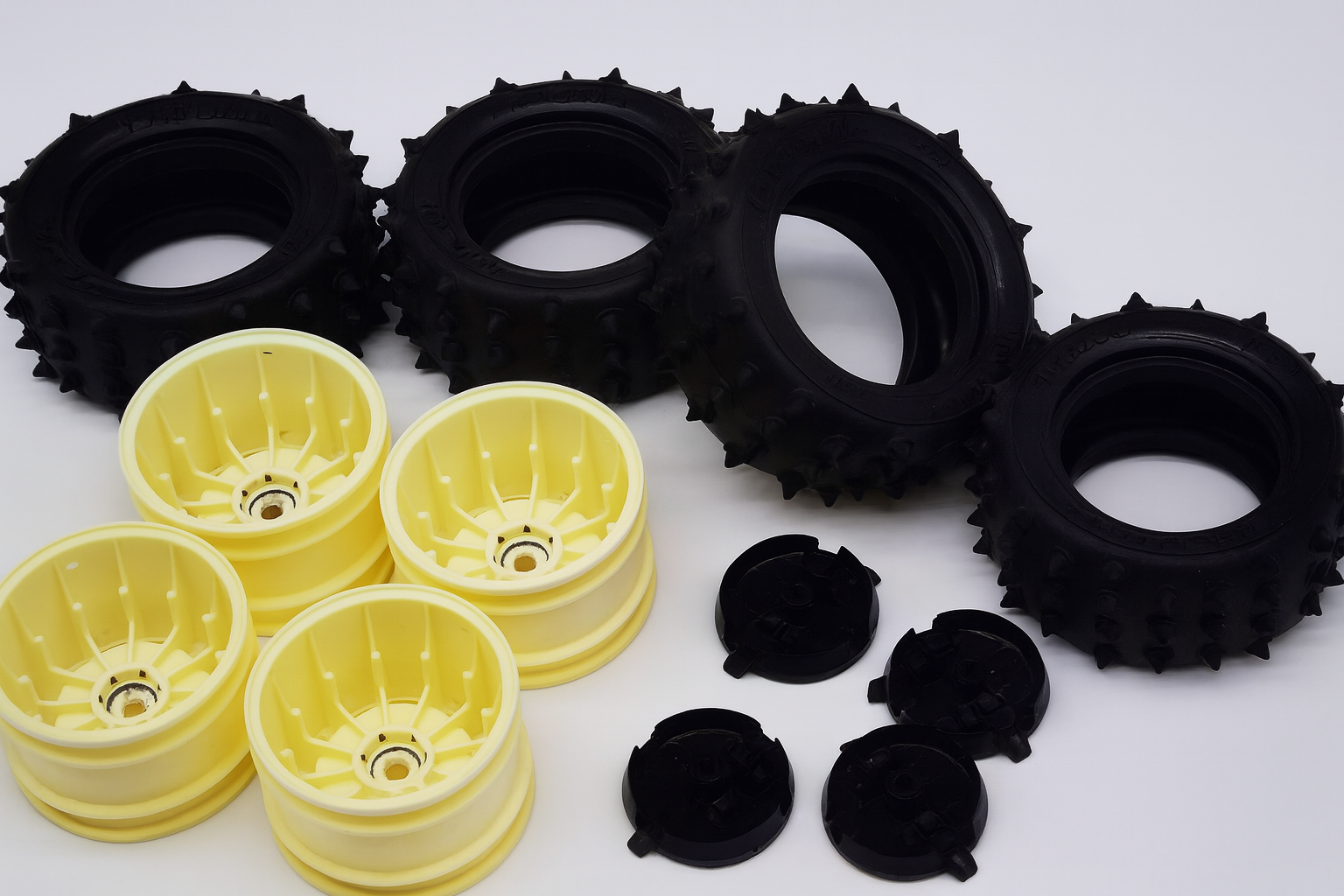 Tamiya Avante 2001 Vintage 4WD Buggy – Rare Non-Reissue | Long Wheelbase, White Wheels, Collector’s Edition