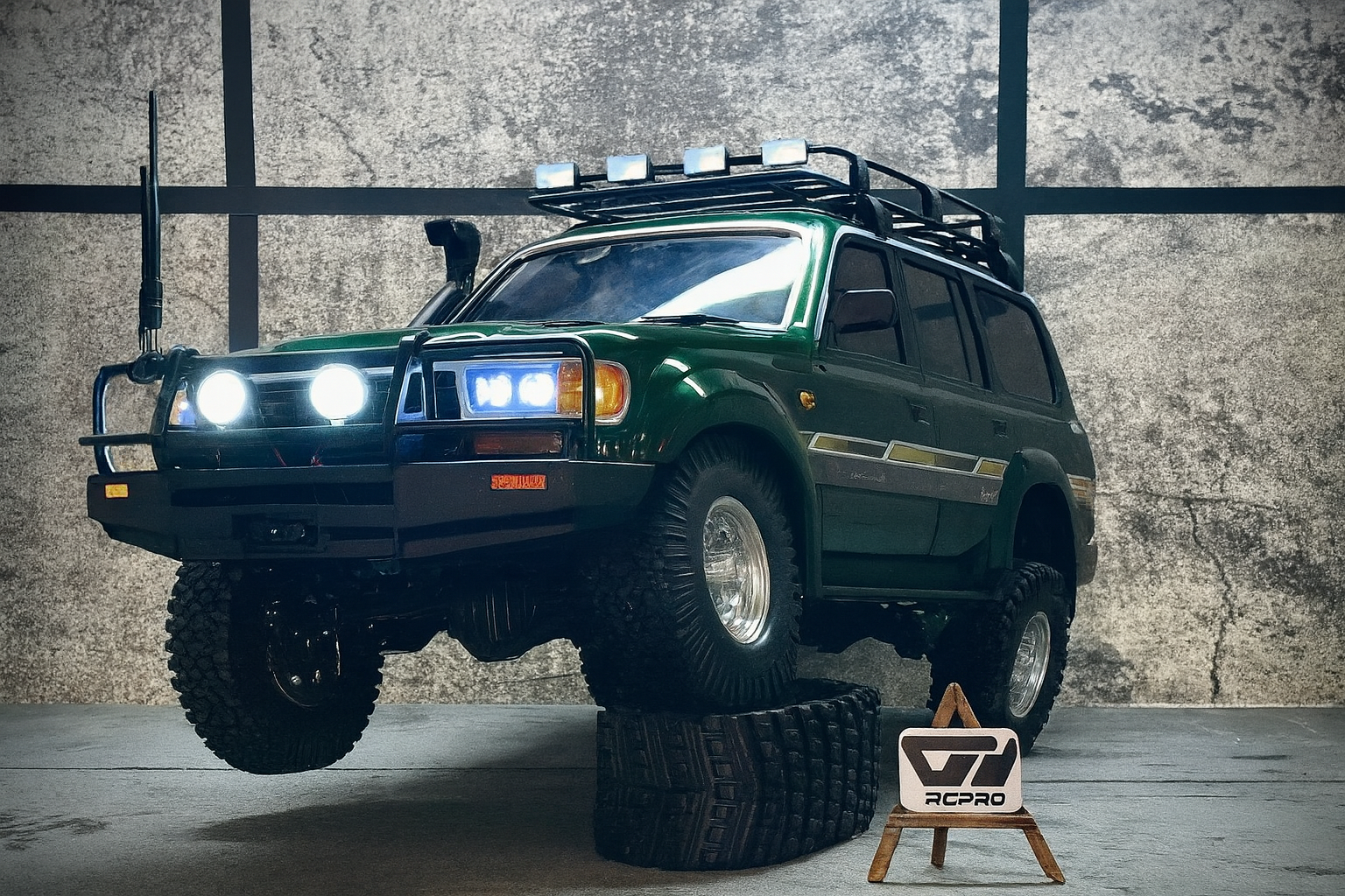 Toyota Land Cruiser LC80 RTR — 1/10 Scale Full Build RC Crawler with Interior, Metal Bumpers & LED Lights