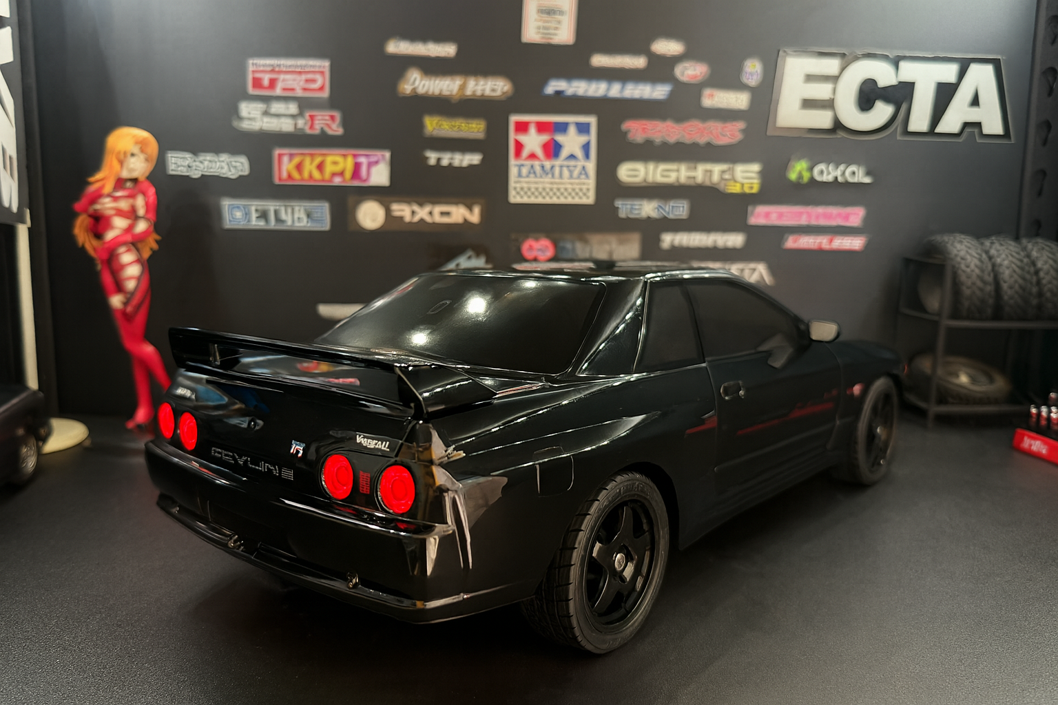 Tamiya Nissan Skyline R32 – 1/10 RTR JDM RC Car with Realistic LED Lights (Headlights & Taillights)