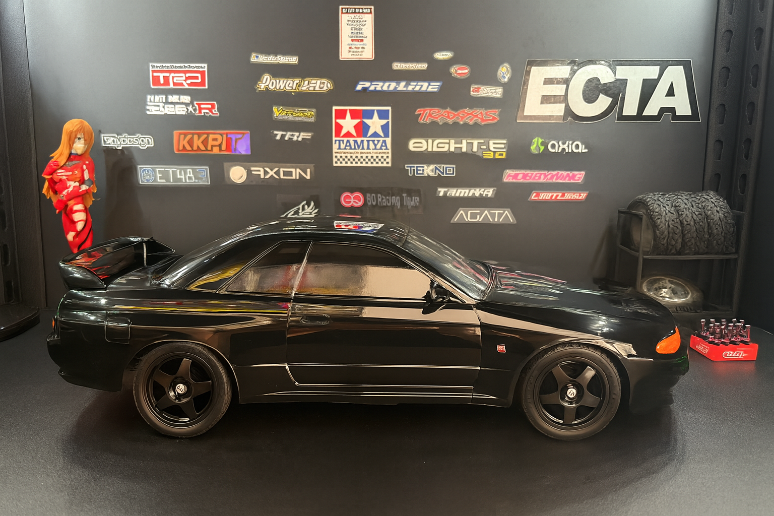 Tamiya Nissan Skyline R32 – 1/10 RTR JDM RC Car with Realistic LED Lights (Headlights & Taillights)