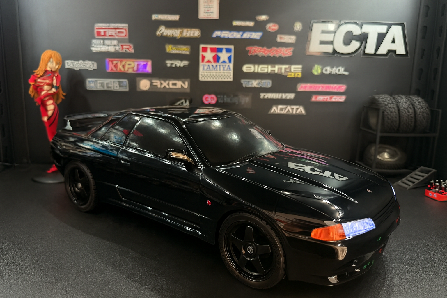 Tamiya Nissan Skyline R32 – 1/10 RTR JDM RC Car with Realistic LED Lights (Headlights & Taillights)