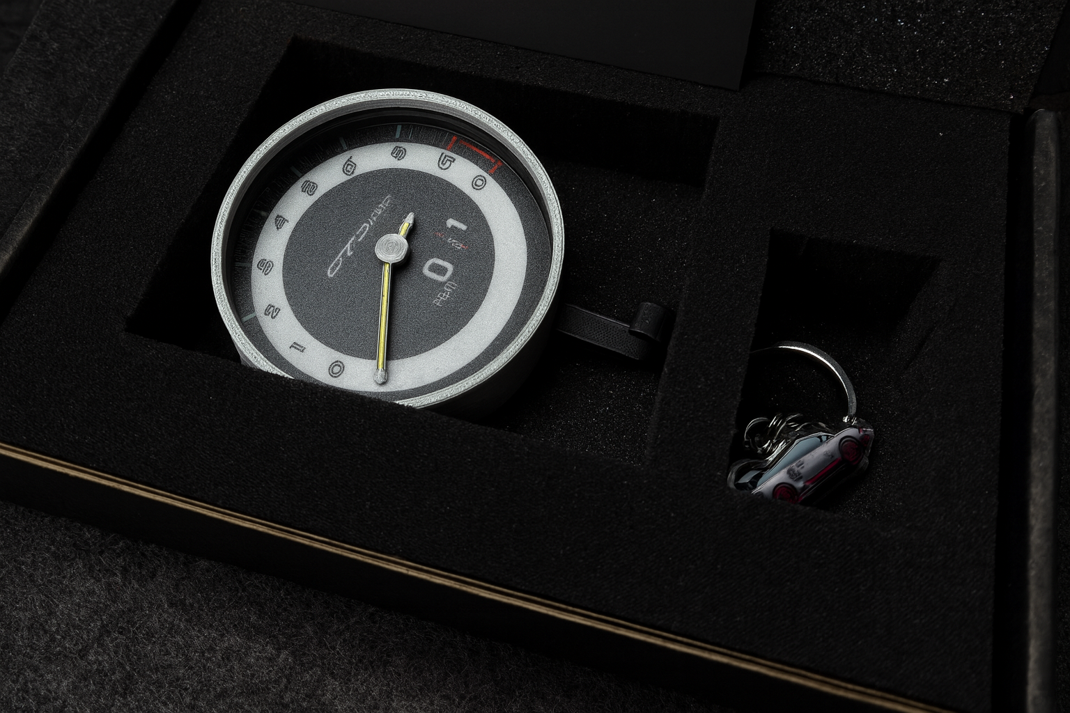 Porsche 911 GT3 RS Tachometer Key Hook – RPM Gauge Inspired Wall Mount