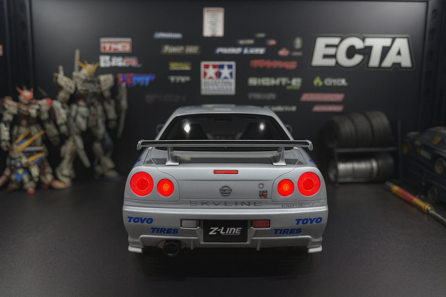 Nissan Skyline GT-R R34 RTR — 1/10 RC Touring Car with Tamiya Motor, HOTRC CT6 & Realistic LED Headlights/Taillights