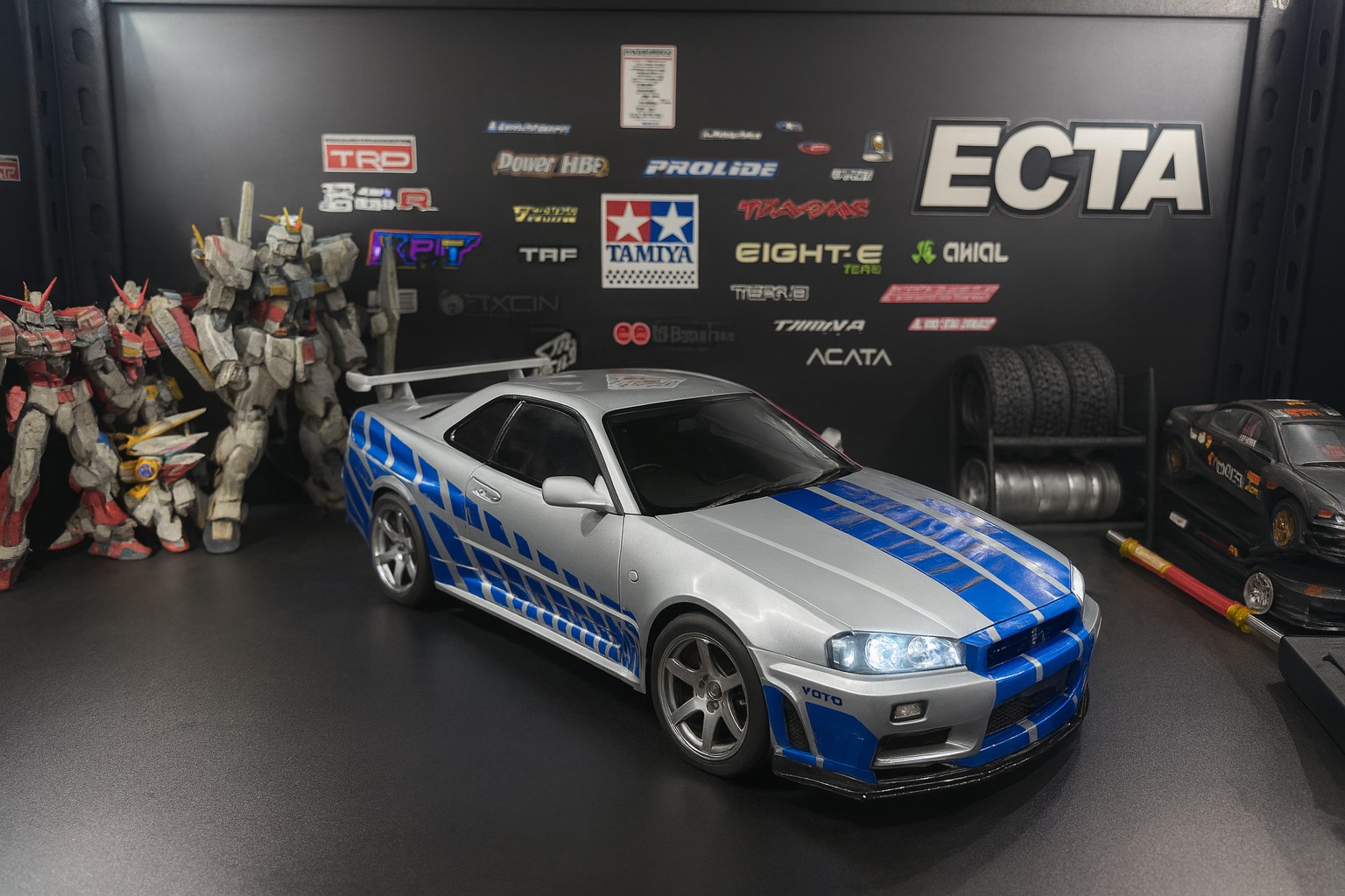 Nissan Skyline GT-R R34 RTR — 1/10 RC Touring Car with Tamiya Motor, HOTRC CT6 & Realistic LED Headlights/Taillights