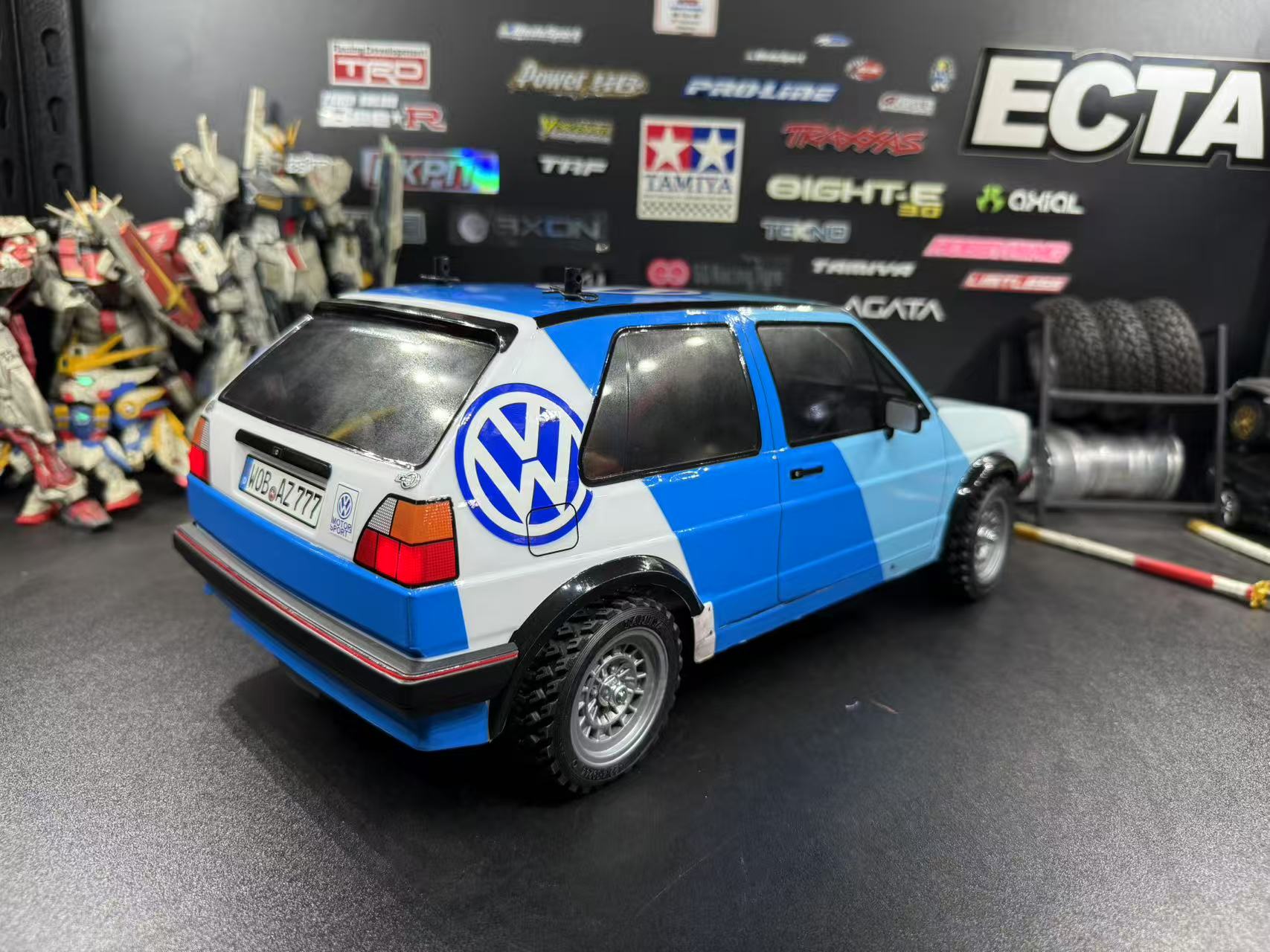 Tamiya Volkswagen Golf GTI Mk2 RTR — 1/10 MF-01X 4WD RC Car with Painted Body & LED Headlights/Taillights